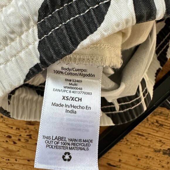 Free Assembly Black & White Floral Shorts Size X-Small - Picture 5 of 7